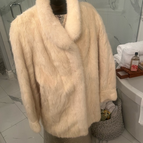 Creamy vintage mink jacket walking length Sharon Stone style made in 🇨🇦genuine - Picture 6 of 16